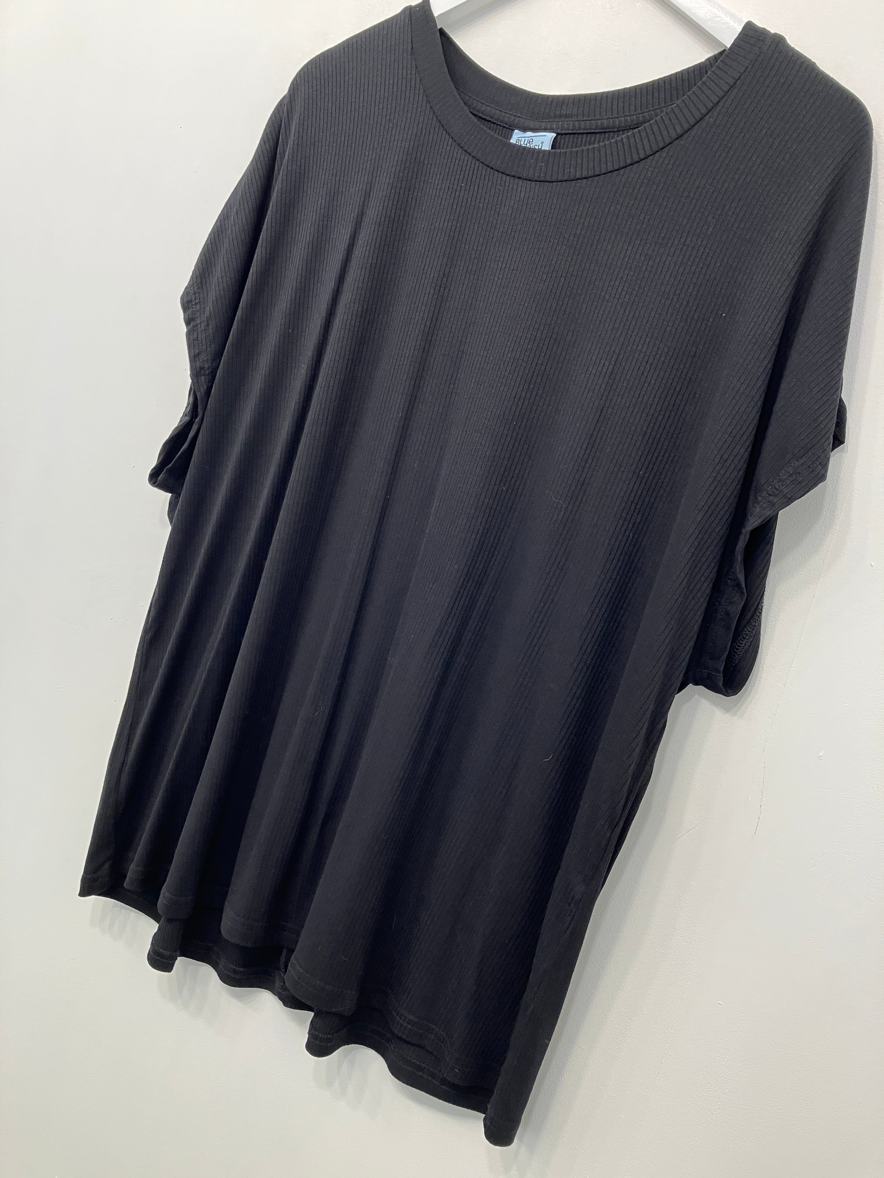 Blue Daisy t-shirt